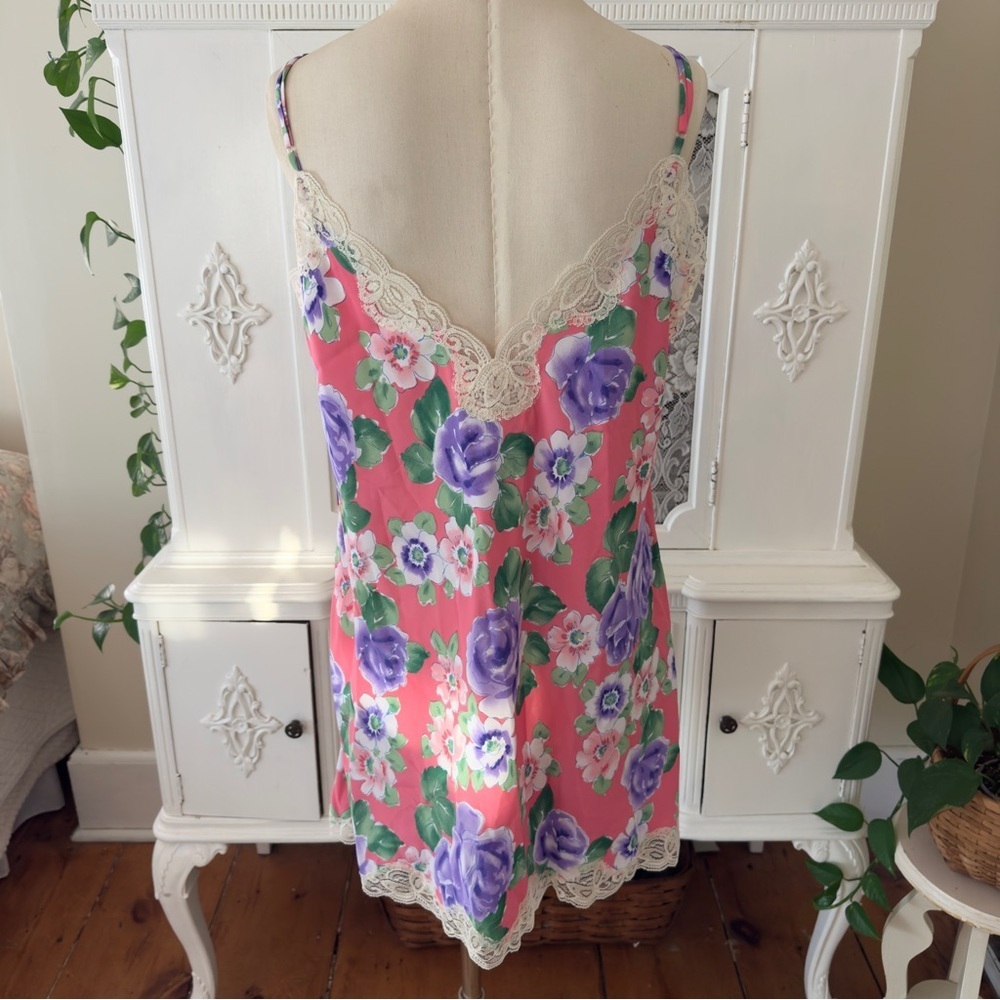 Vintage NWT 80’s 90’s Gold Label 
Victoria’s Secret Floral Lace Peignoir Set - Picture 10 of 13
